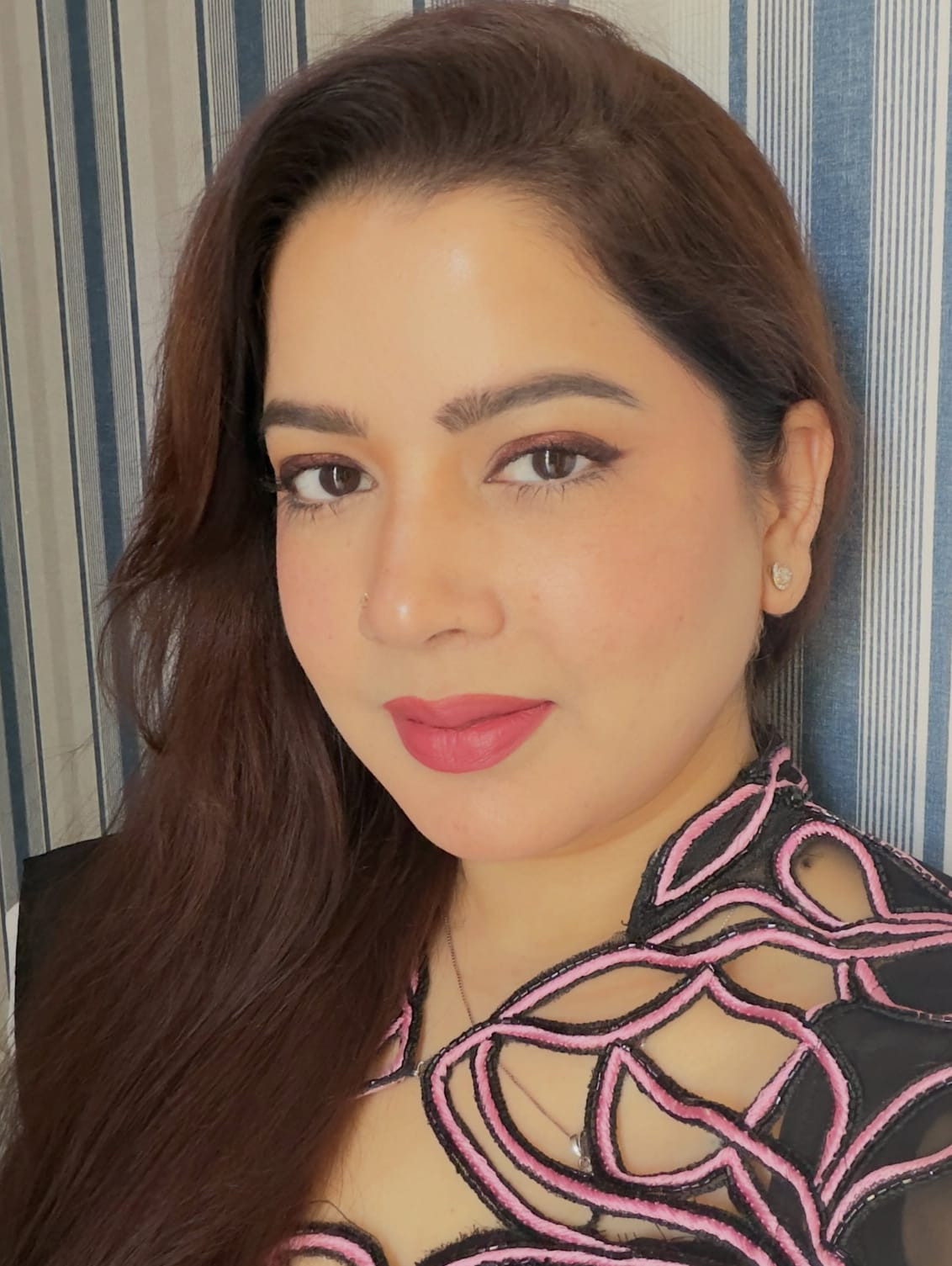 মায়ের বিছানায় মেয়ের প্রেমিক